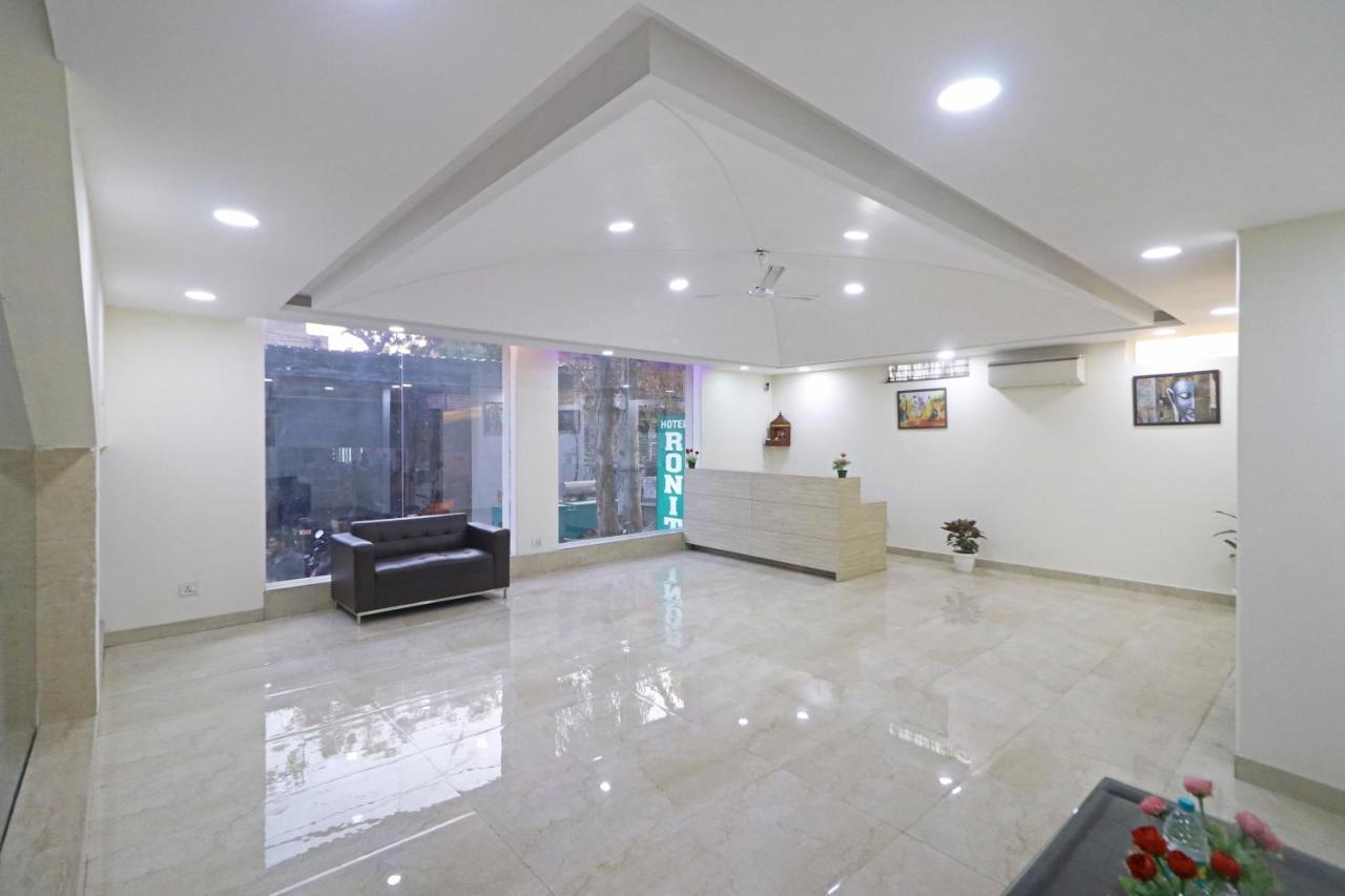 Hotel Ronit Royal Delhi Airport By D'Capitol Нью-Дели Экстерьер фото