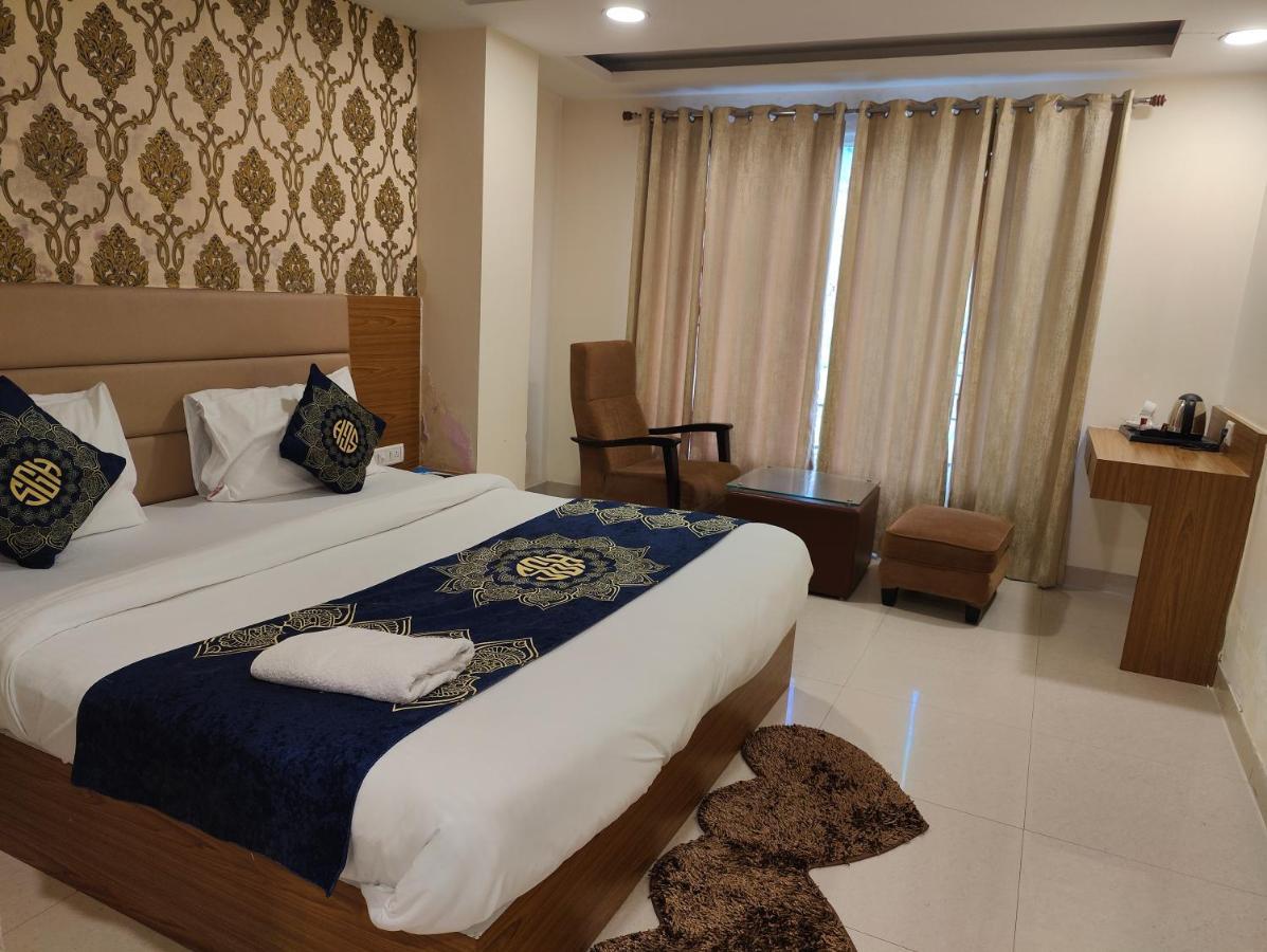 Hotel Ronit Royal Delhi Airport By D'Capitol Нью-Дели Экстерьер фото