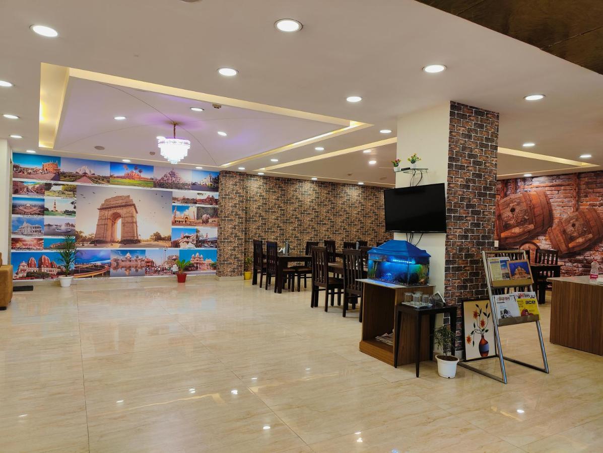 Hotel Ronit Royal Delhi Airport By D'Capitol Нью-Дели Экстерьер фото