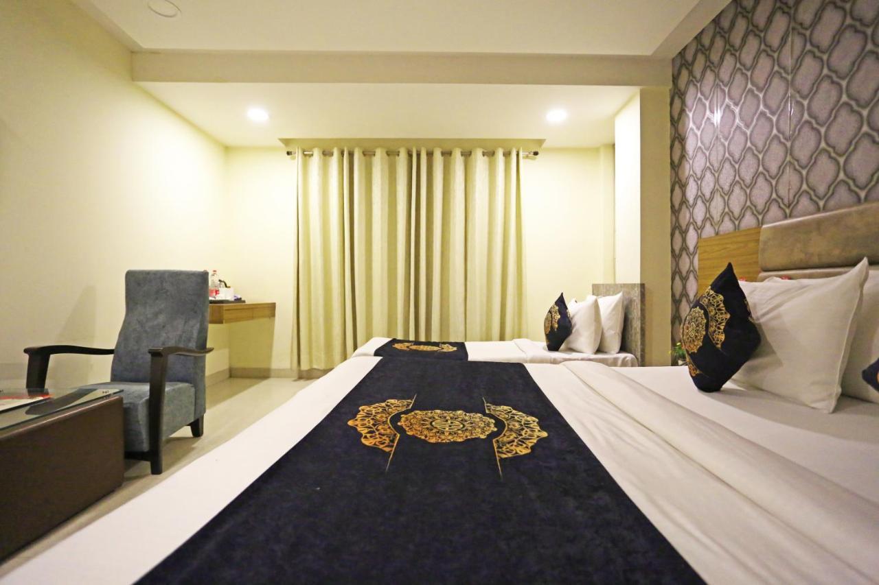 Hotel Ronit Royal Delhi Airport By D'Capitol Нью-Дели Экстерьер фото